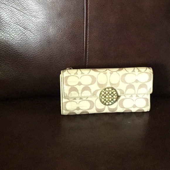 Coach Handbags - Vintage Coach Wallet